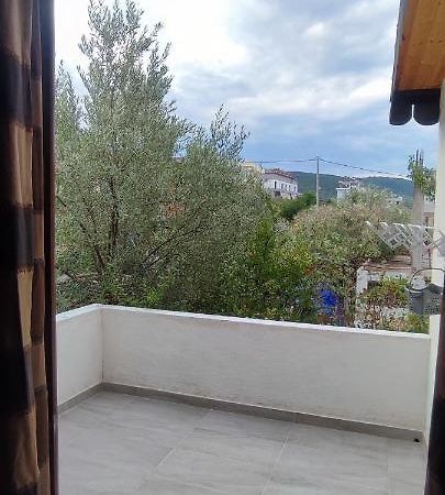 Aleks Holiday Rooms Ксамил Екстериор снимка
