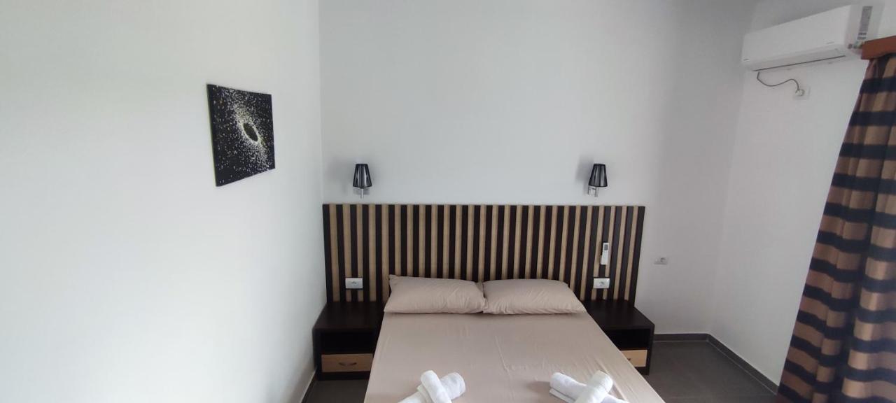 Aleks Holiday Rooms Ксамил Екстериор снимка